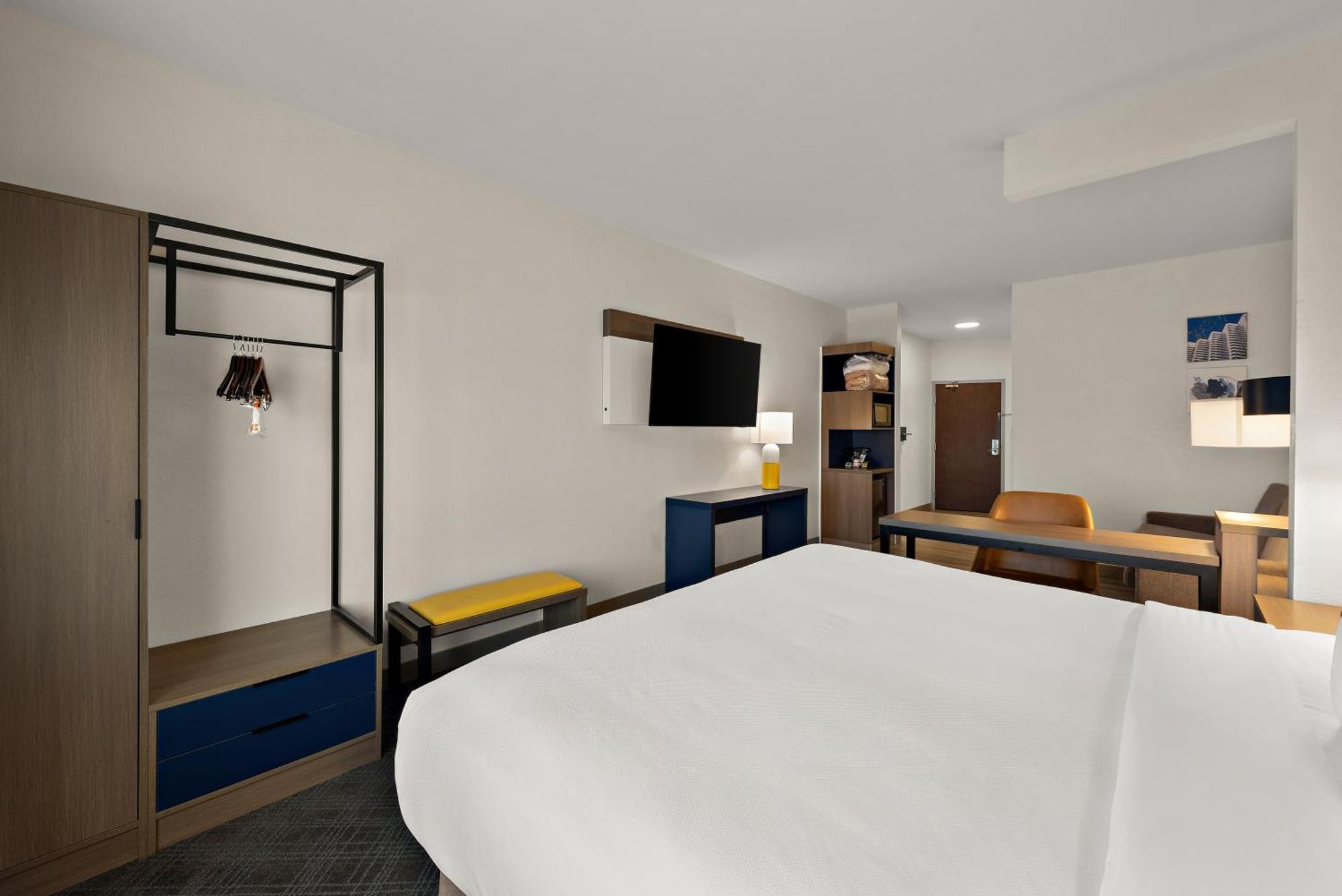 Comfort Suites Columbus East Broad Esterno foto